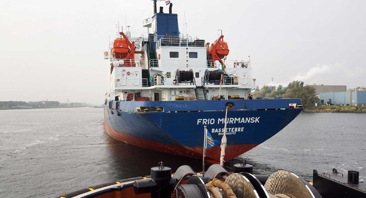 St Kitts and Nevis flag registration